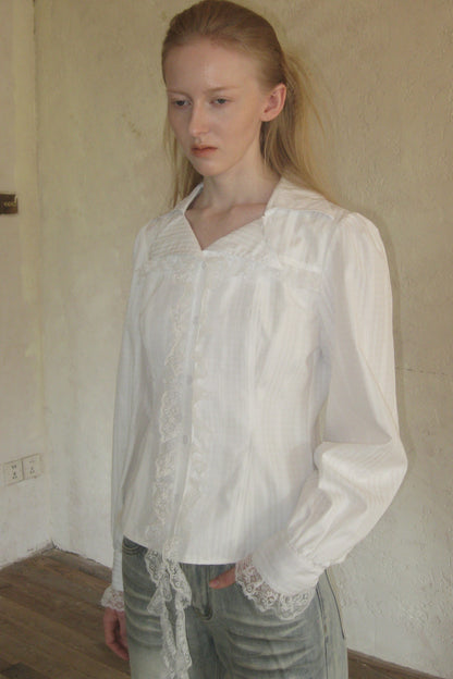 Lace Irregular Hem Long Sleeve Shirt