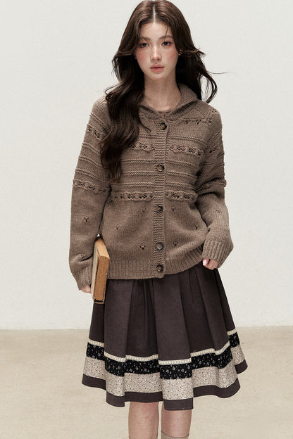 Dicke Strickjacke aus Haselnusswolle
