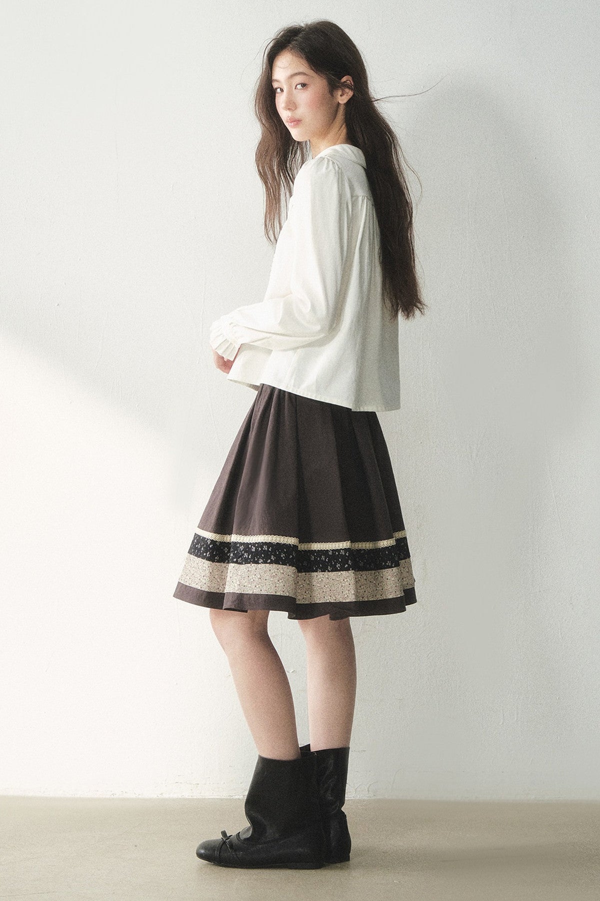 White Doll Collar Lyocell Blouse