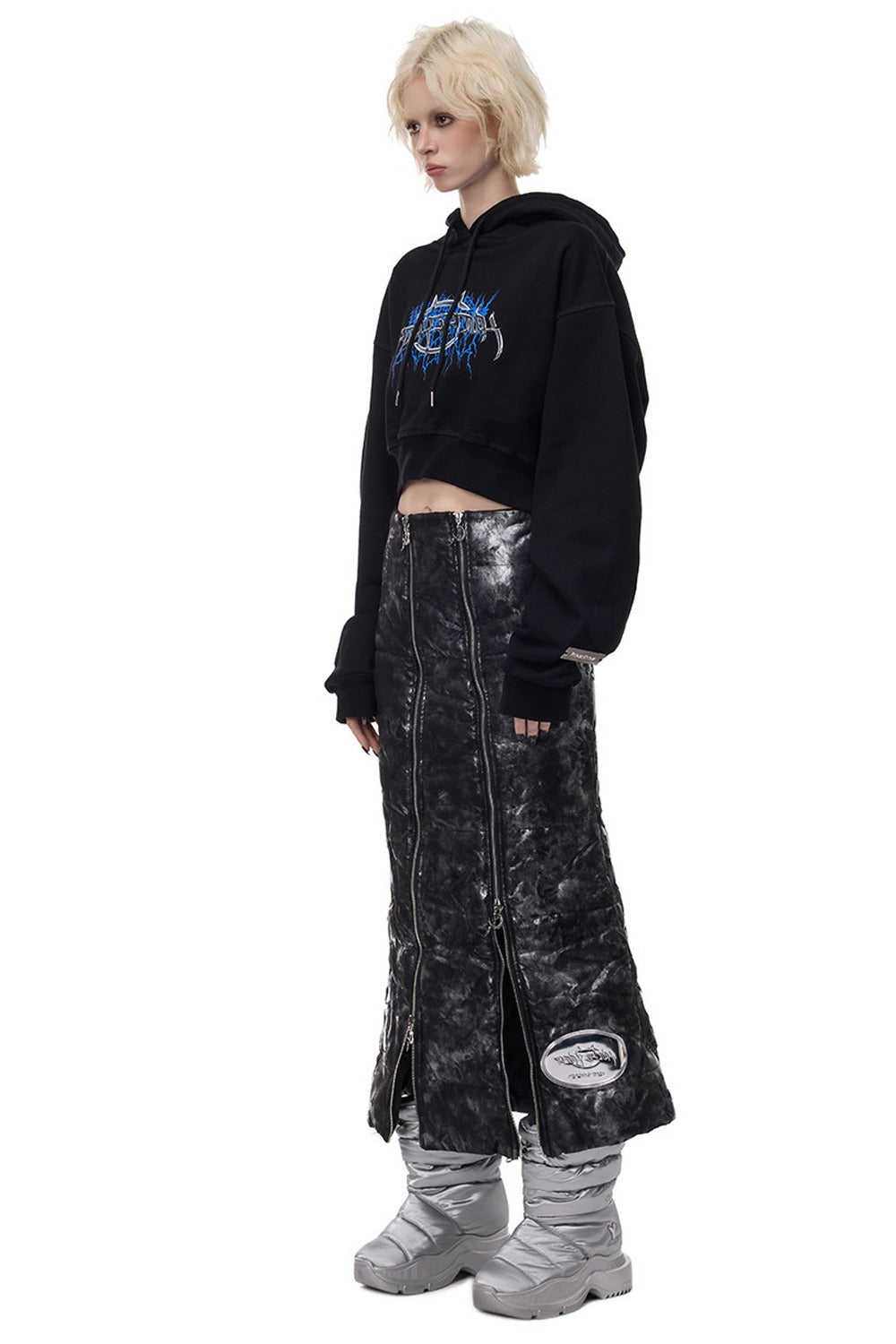 Thorn Print Open Back Cropped Hoodie