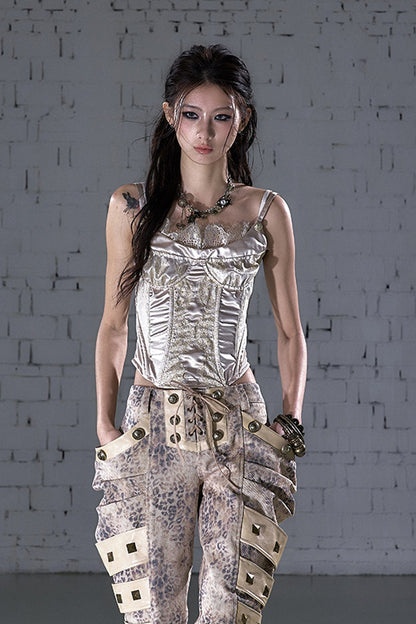 Top corsetto in raso senza spalline con stecche