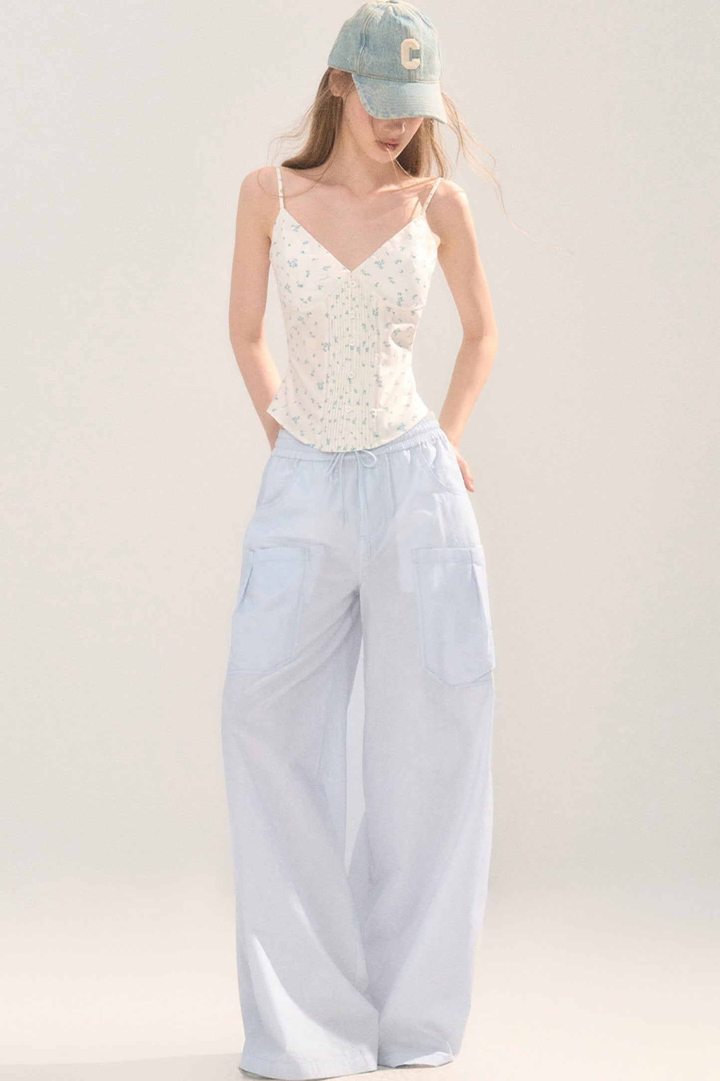 Large Pocket Wide-Leg Cargo Pants