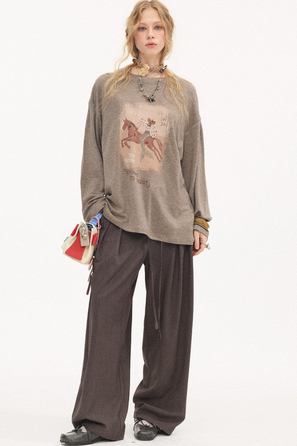 Curved Blade Pleated Wide-Leg Pants