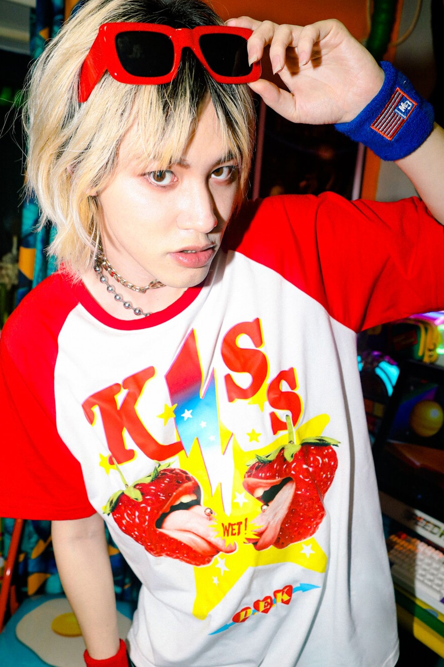 Maglietta punk retrò con maniche raglan