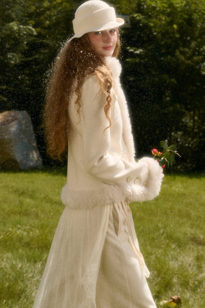 Flauschige kurze Jacke mit Stehkragen und Taschen