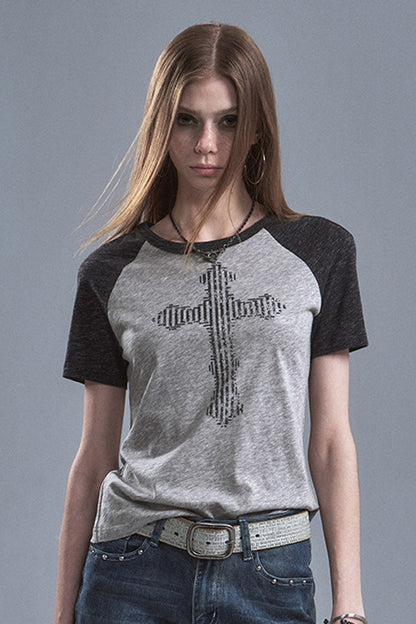 Oberteil aus Tencel mit Kreuz-Print