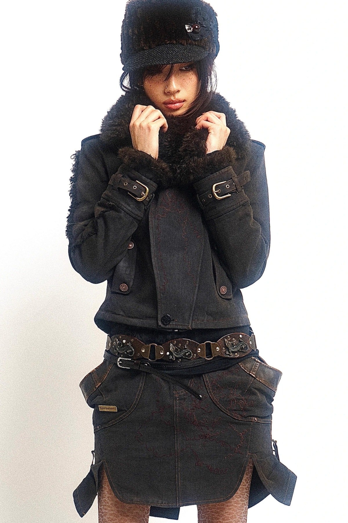 Set aus Jacke mit Used-Optik und Pelzkragen und kurzem Rock