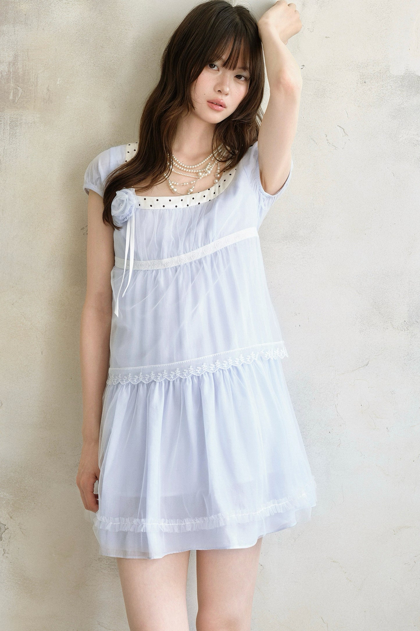 Abito a balze in tulle floreale azzurro chiaro