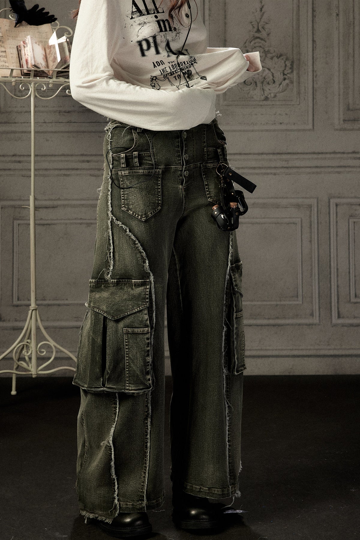 High-Waisted Wide-Leg Cargo Jeans