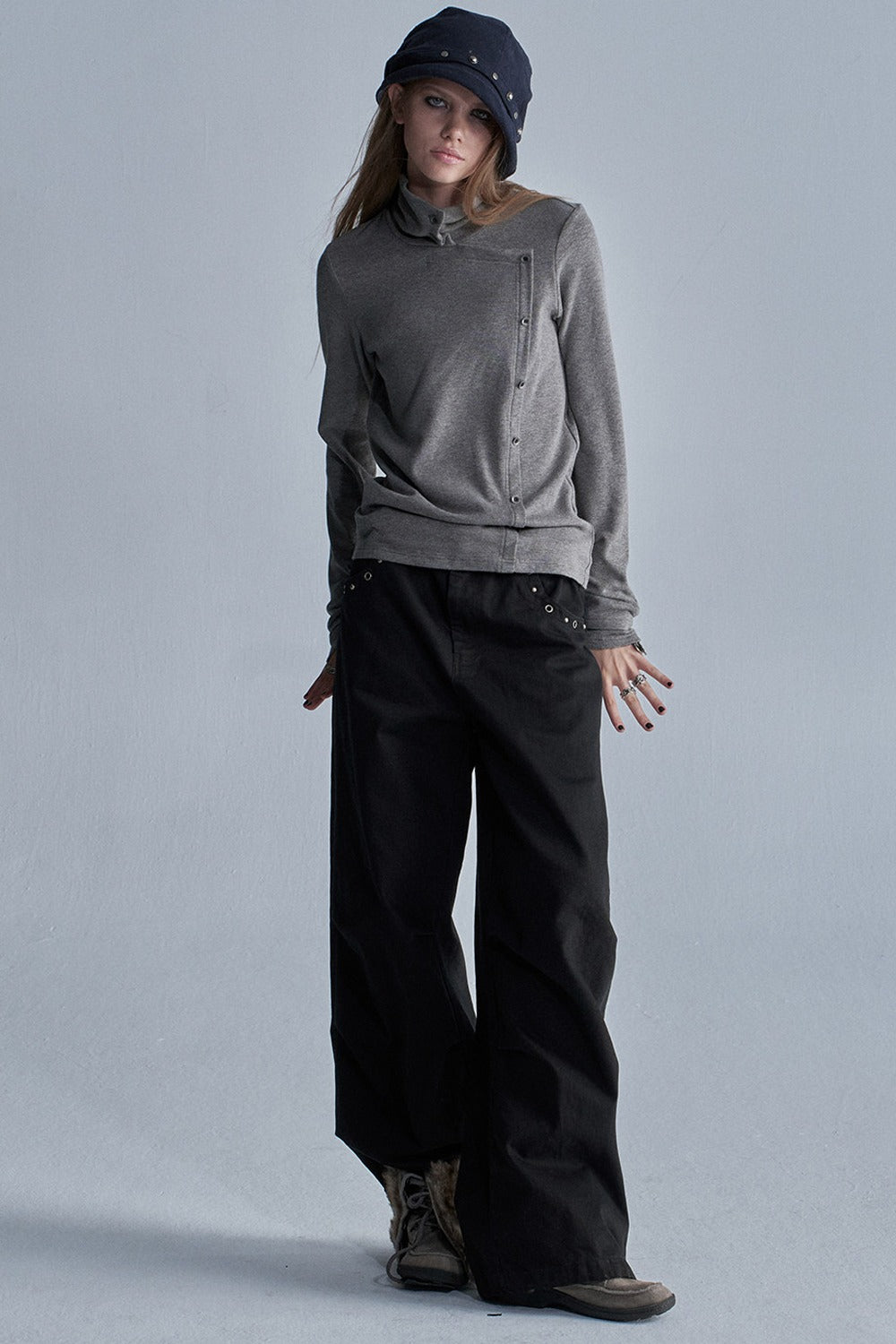 Langarmshirt mit diagonaler Knopfleiste