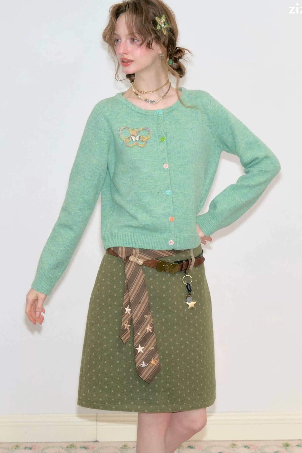 Cardigan in maglia con ricamo a farfalla