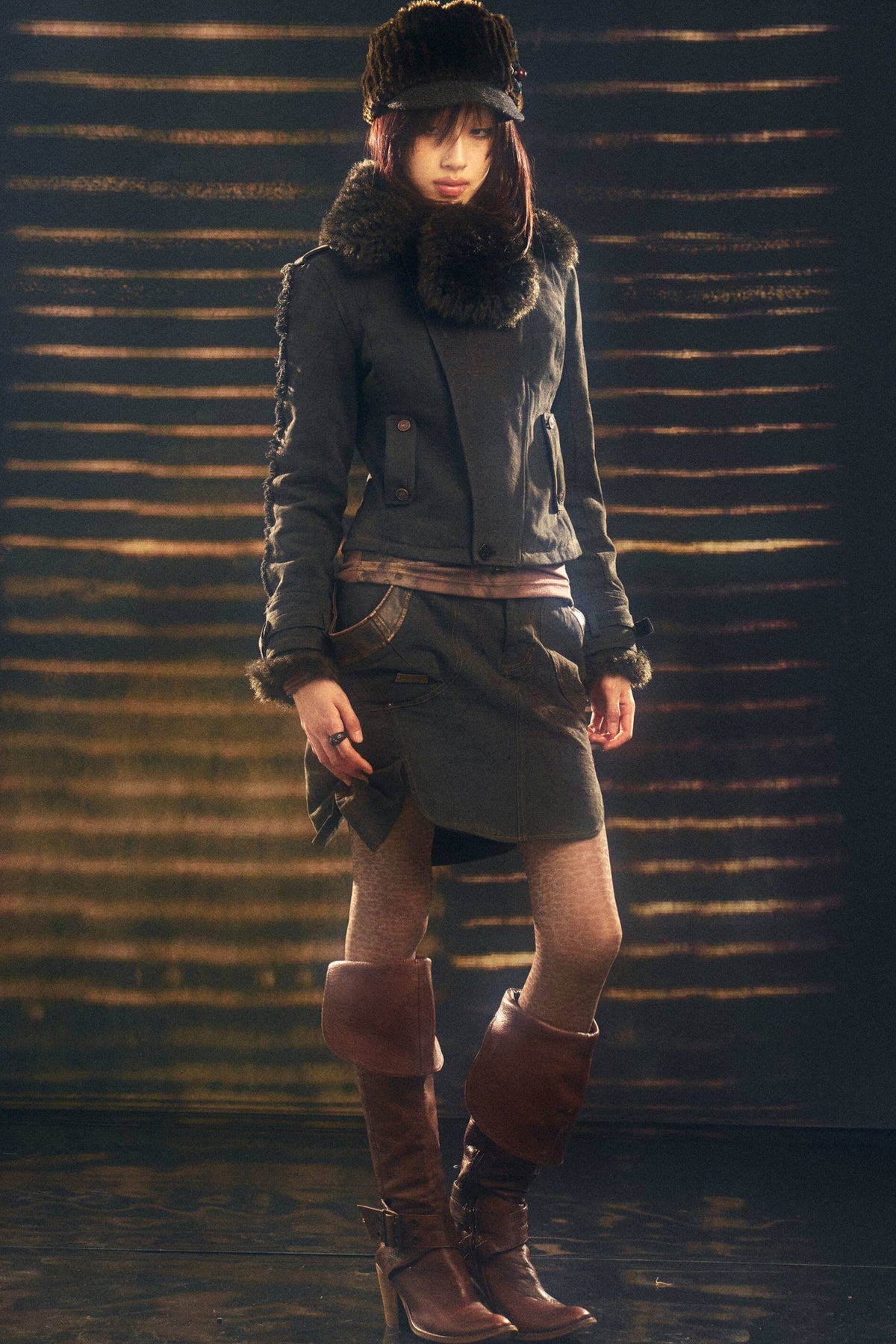 Set aus Jacke mit Used-Optik und Pelzkragen und kurzem Rock