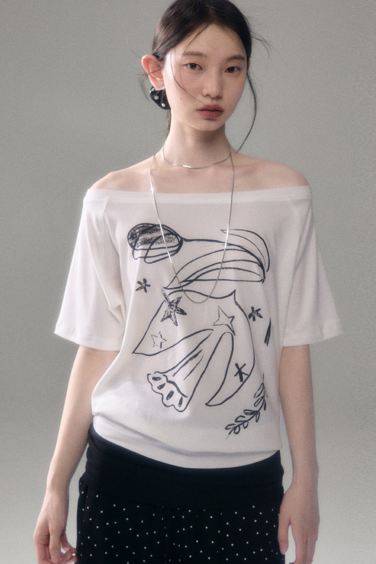 Bird And Tulip Print One-Shoulder Tencel T-Shirt