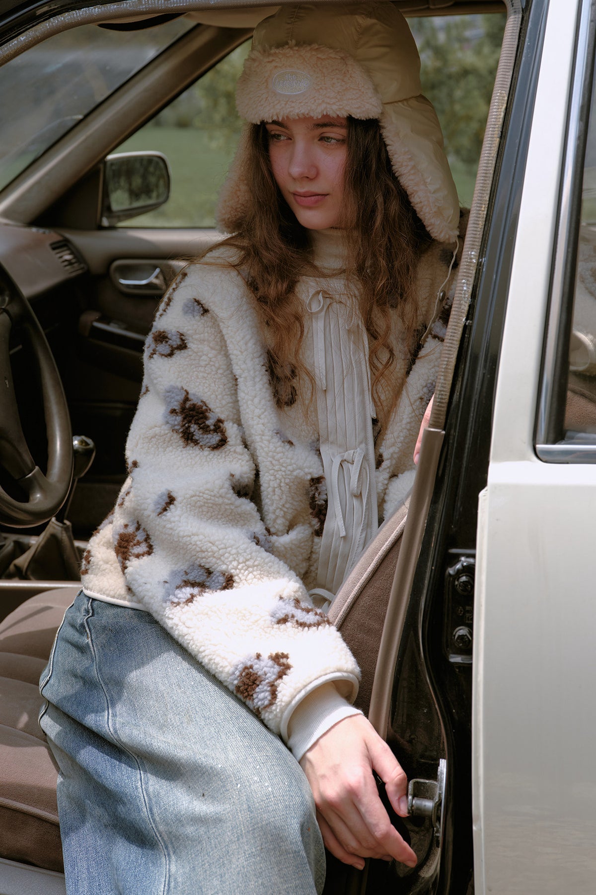 Gesteppte Fleecejacke mit Blumen und Schleife
