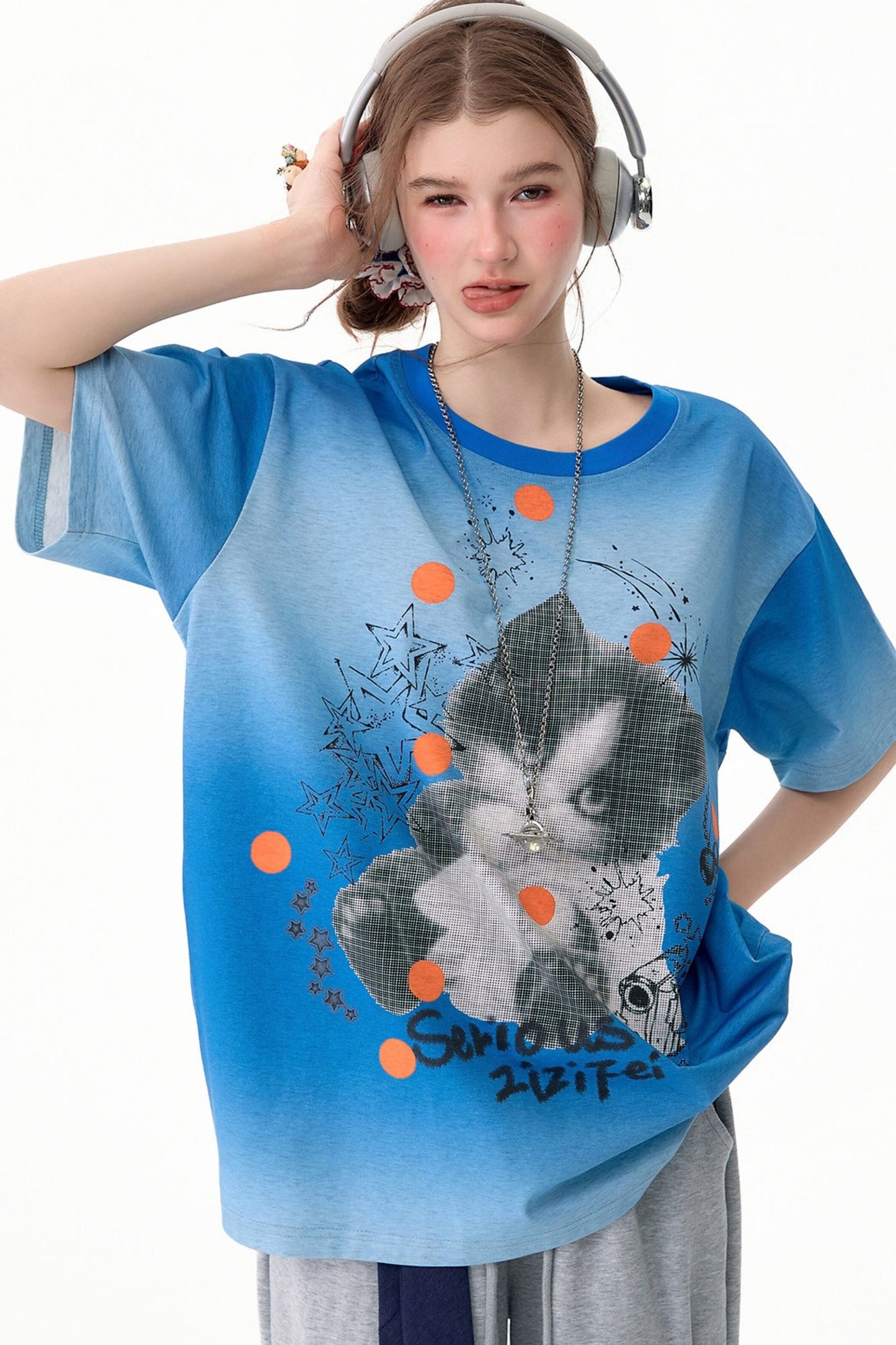 Maglietta blu sfumata con stampa gatto