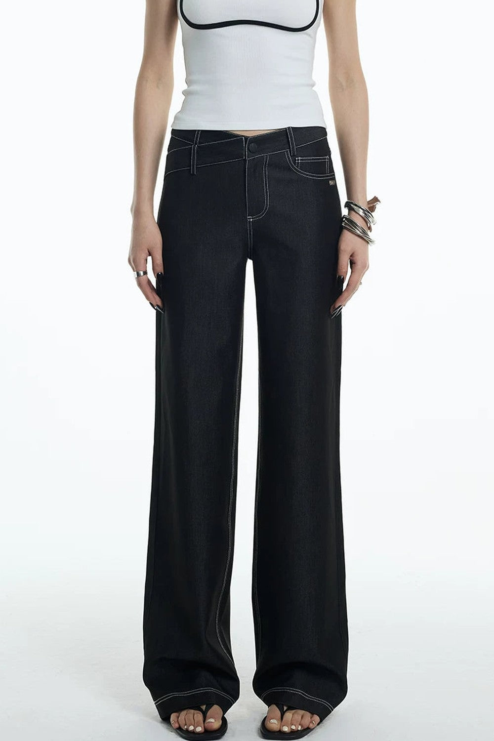 Asymmetrische Jeans aus Tencel-Denim
