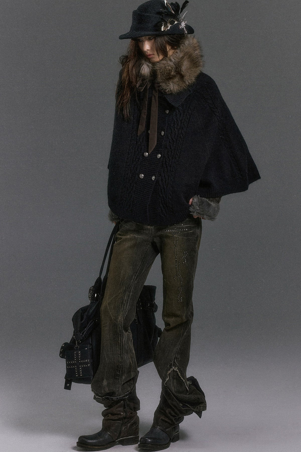 Detachable Fur Collar Cable Knit Cape