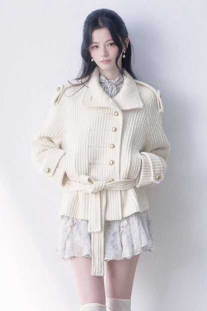 질감 있는 울 스탠드 칼라 코트