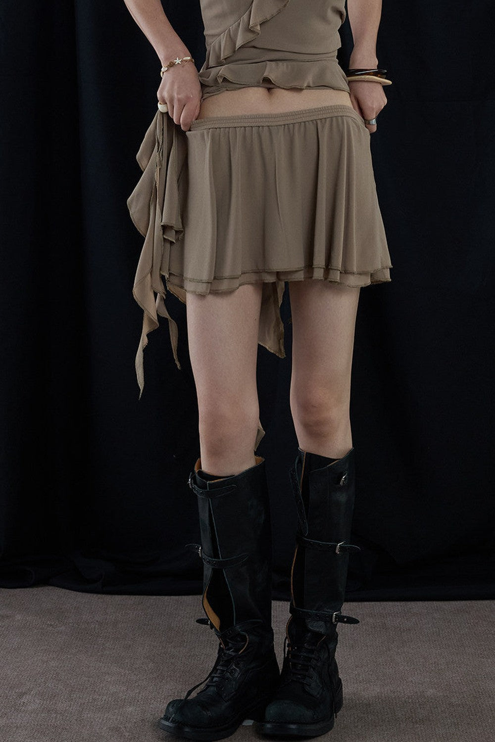 Romantisches Retro-Set mit asymmetrischem Rock