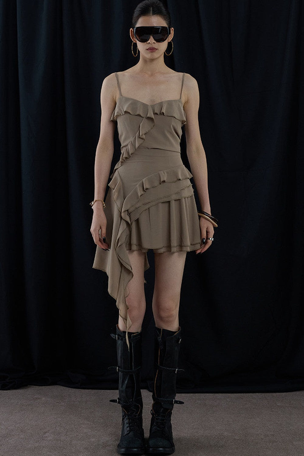 Romantisches Retro-Set mit asymmetrischem Rock
