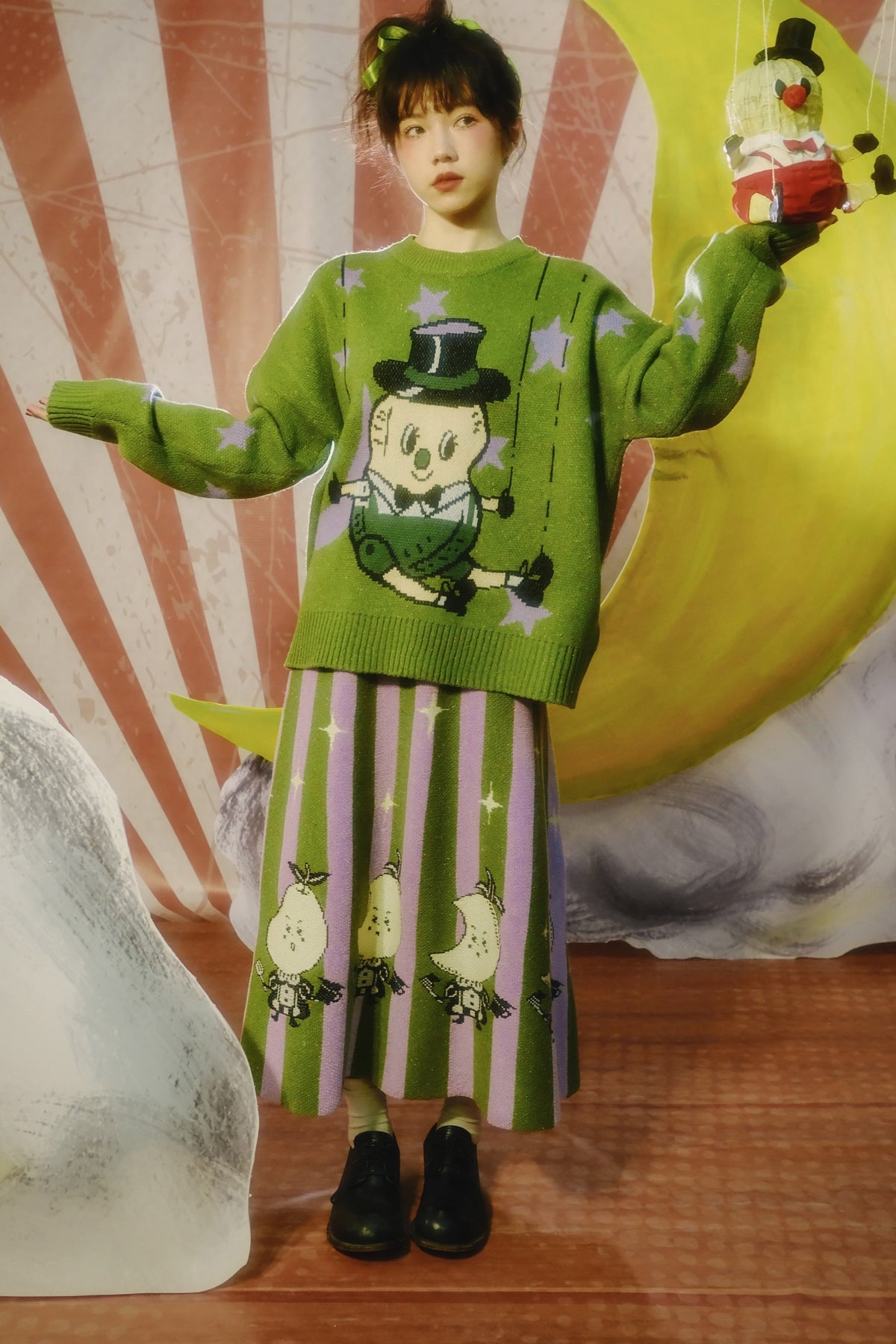 Fantasy Circus Peanut Puppet Star Knit Sweater