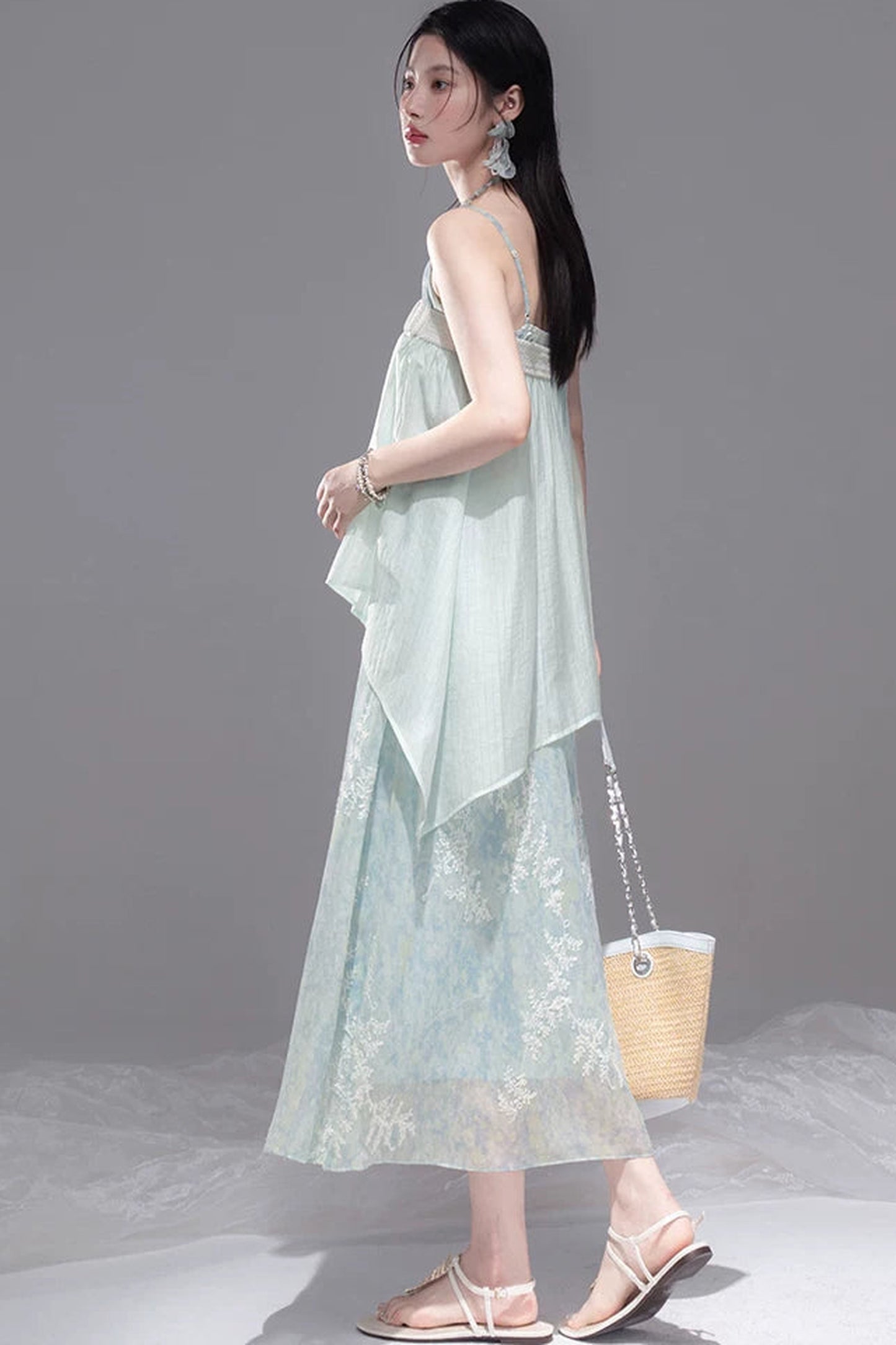 Glänzendes aquagrünes Trägerkleid-Set