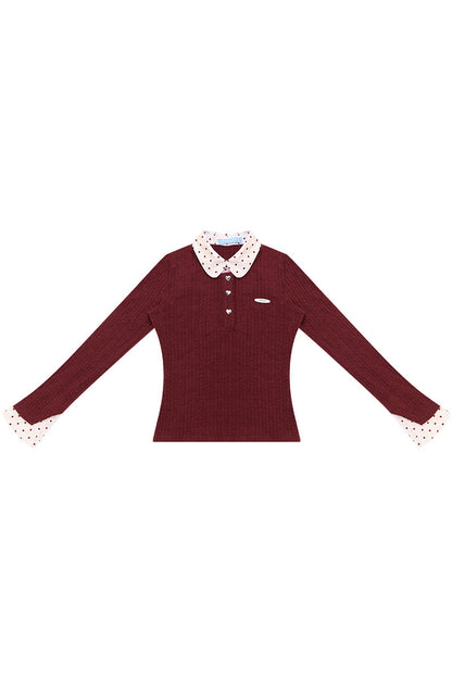 Pull en maille rouge vin à pois multicolores, effet superposé