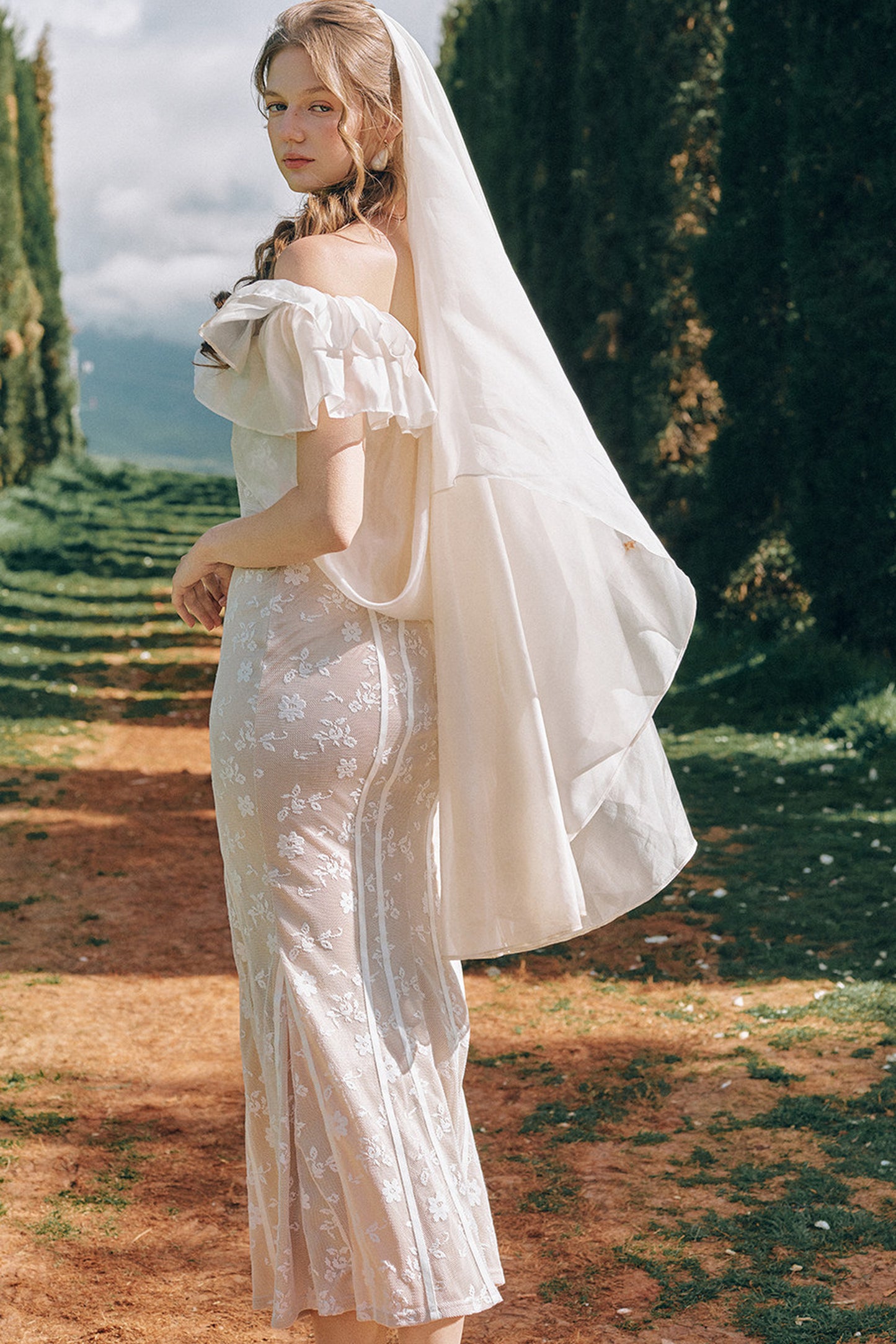 Lace French Retro Off-Shoulder Fishbone Dress