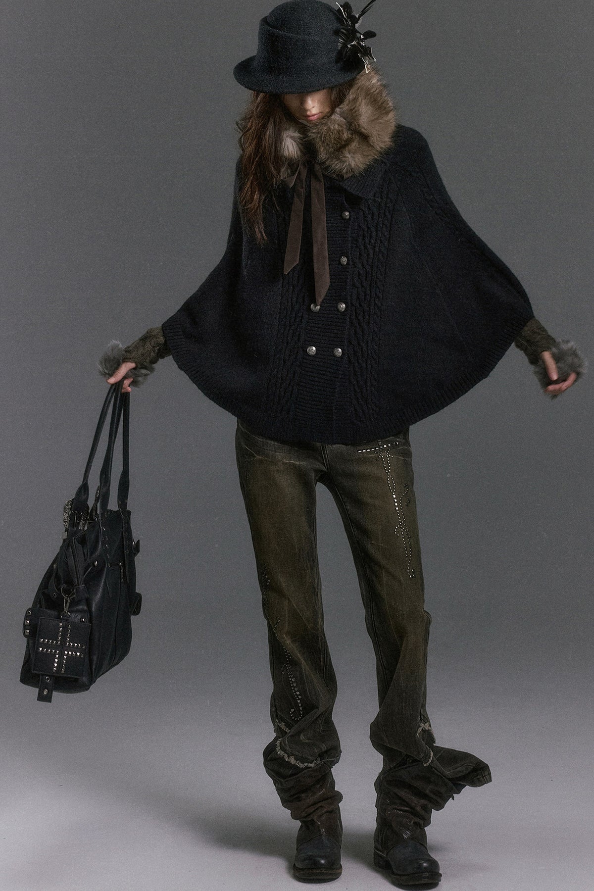 Detachable Fur Collar Cable Knit Cape