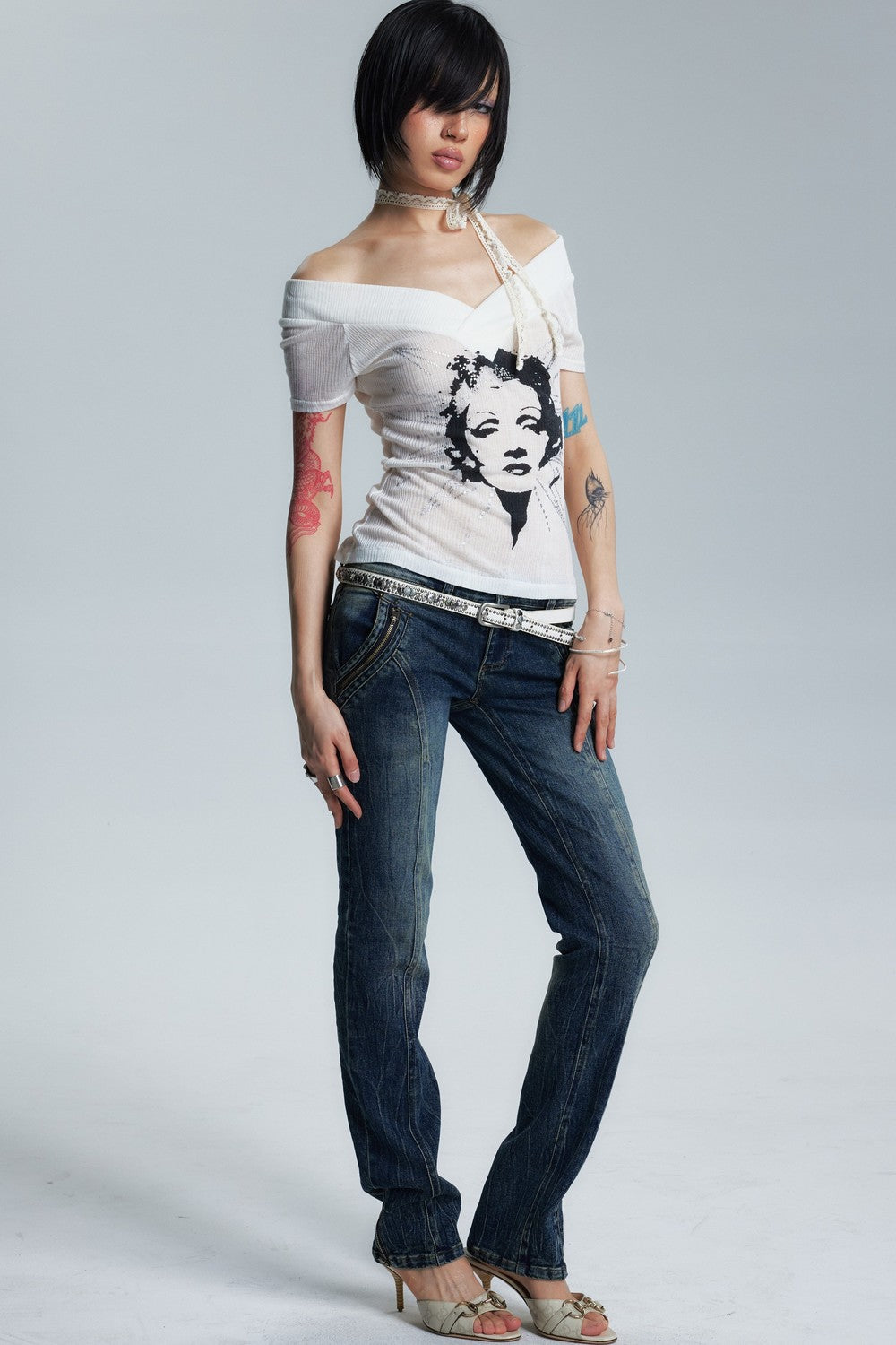 Sheer Two-Color V-Neck Off-Shoulder T-Shirt