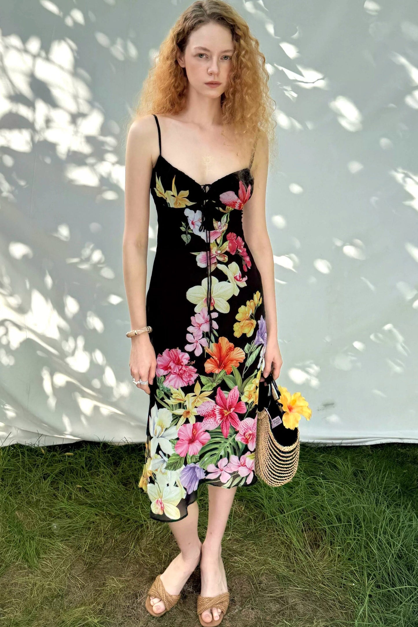 Trägerkleid mit tropischem Blumenprint
