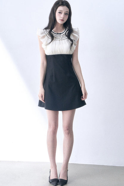 Daylight Kiss Ruffle Dress