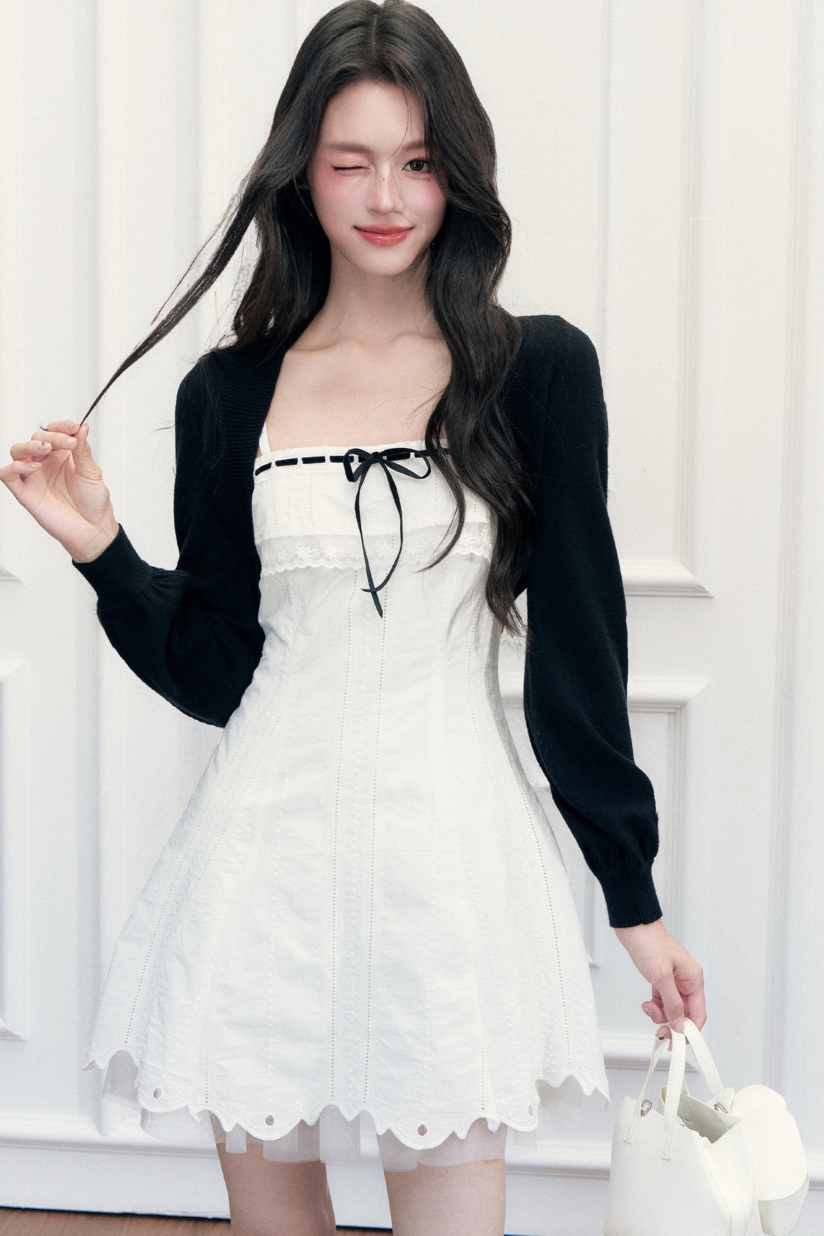 Ensemble robe trapèze en dentelle et cardigan