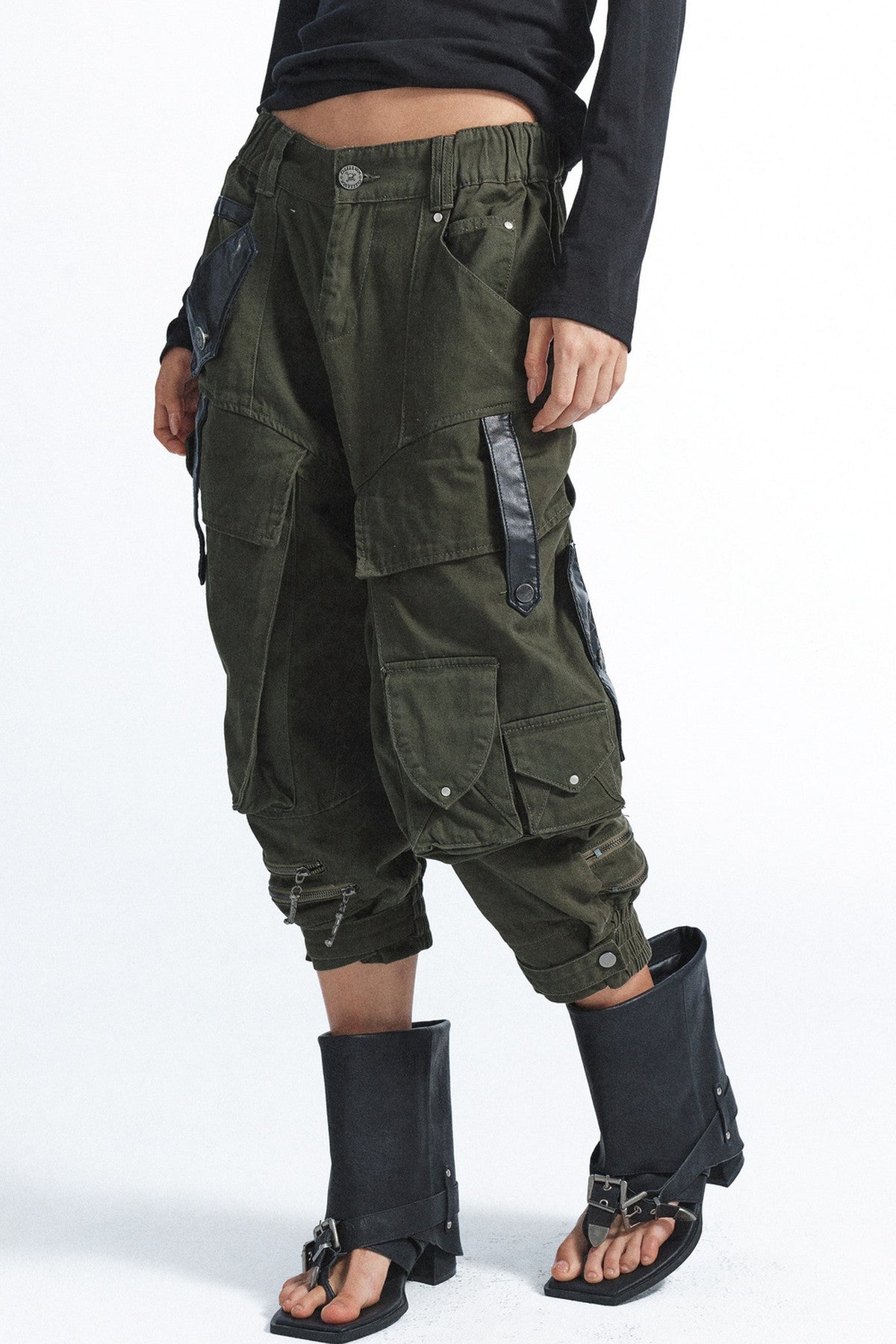 Multi-Pocket Contrast Stitching Cuffed Cargo Pants