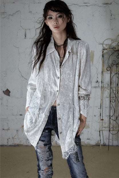 Barocke Satinbluse mit Kettenmuster