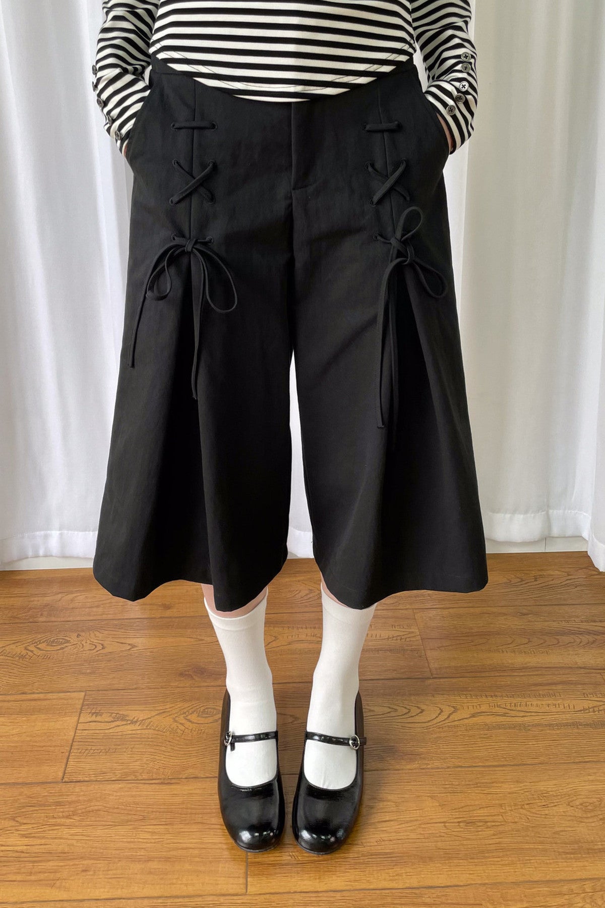 Bow Tie Wide-Leg Pants