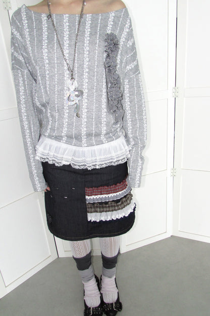 3D Corsage Lace Hem T-Shirt