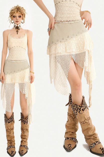 Set aus Spitzen-Camisole und Rock mit Quastenfransen