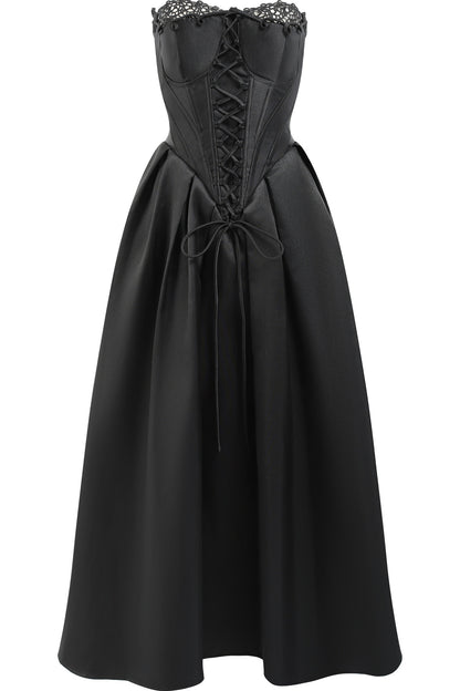 Französisches Prinzessinnenkleid aus Satin mit Korsett