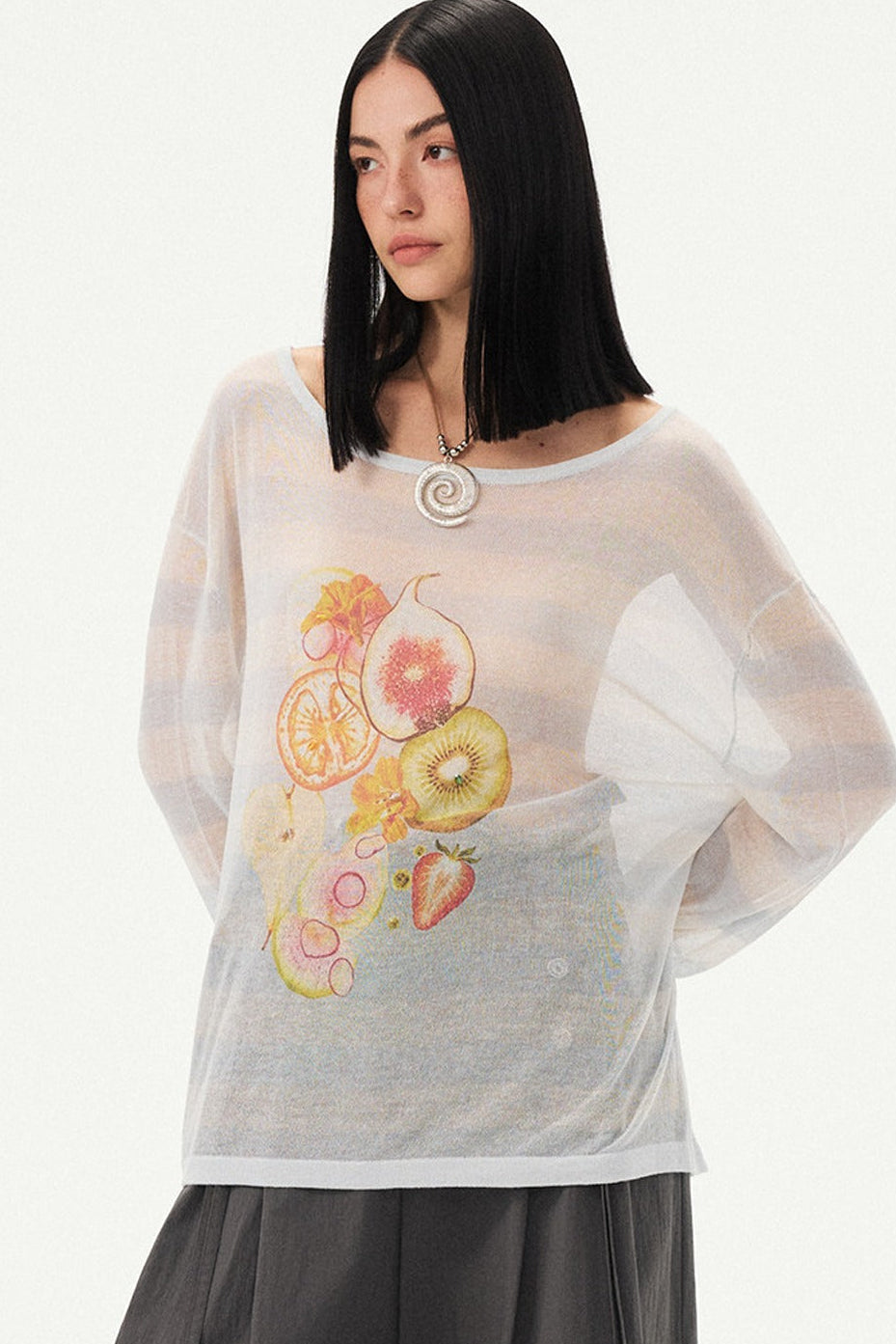 Gestreifte Bluse mit Fruchtprint und asymmetrischer Schulter