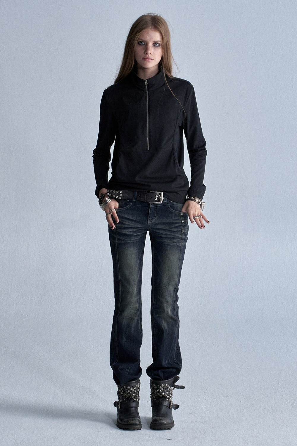 Black Long-Sleeve Zipper Print T-Shirt