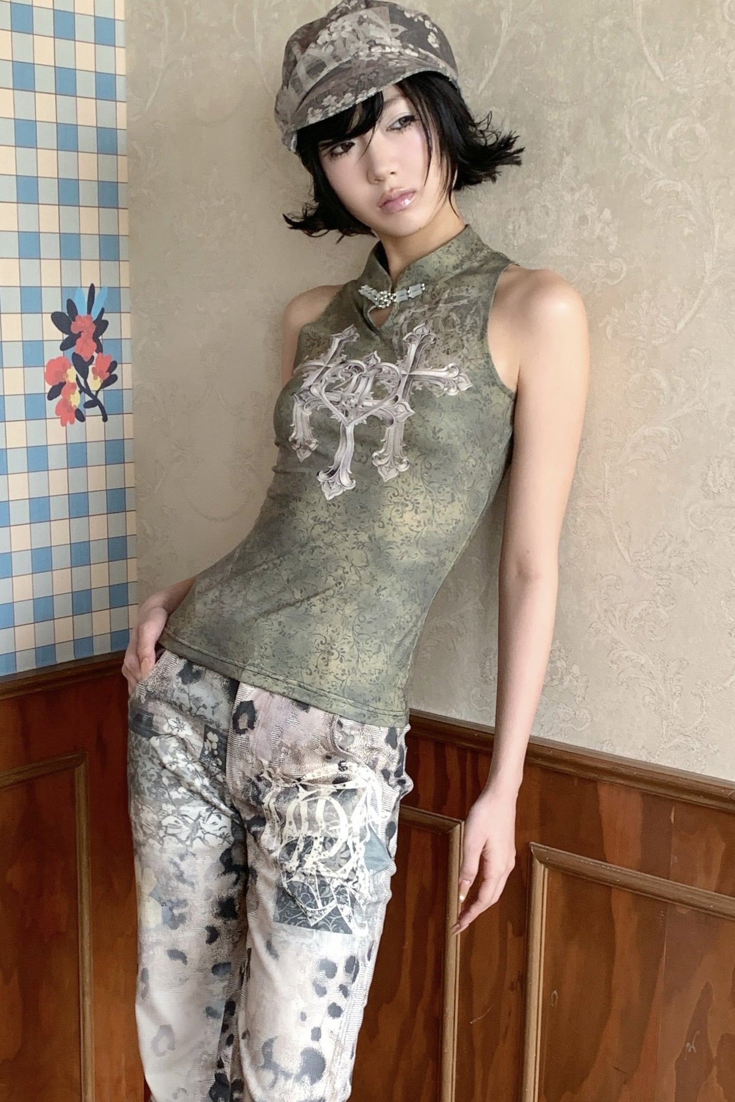 Triple Cross Qipao Collar Sleeveless Top