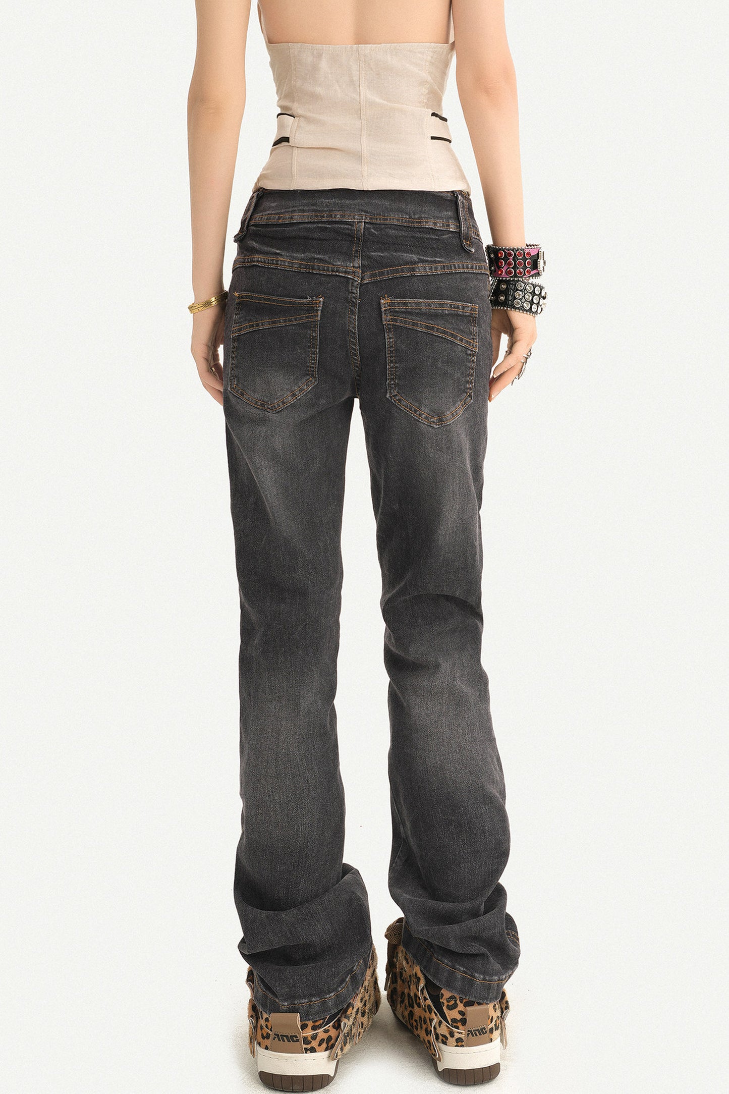 Gewaschene plissierte gerade Biker-Jeans