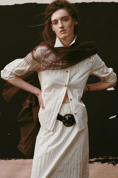 Completo camicia con colletto alla coreana plissettata 3D e gonna