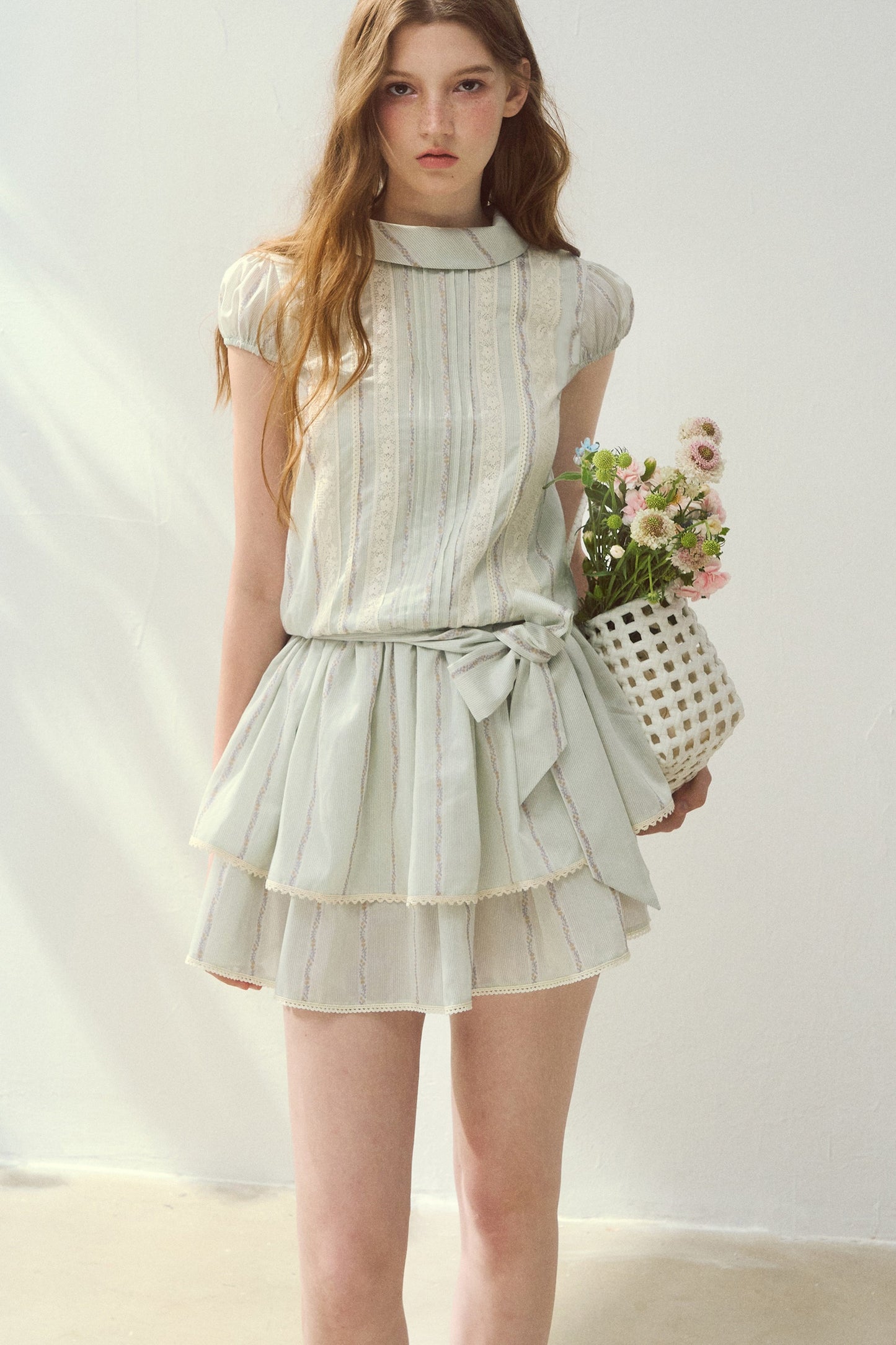 Robe mi-montante en lyocell menthe avec dentelle