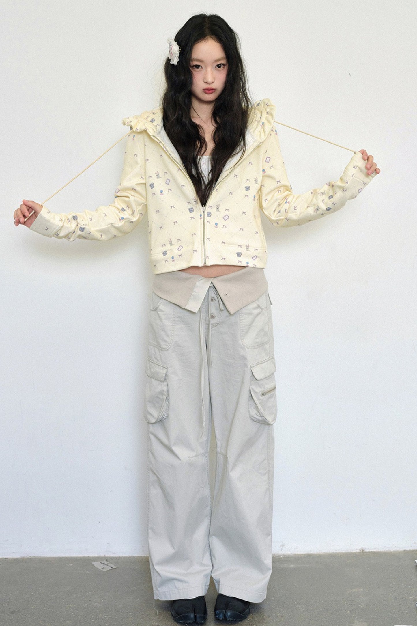 Low-Waist Straight-Leg Multi-Pocket Cargo Pants