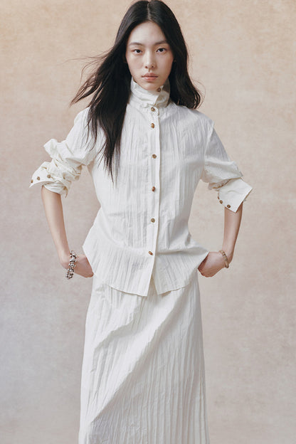 Completo camicia con colletto alla coreana plissettata 3D e gonna