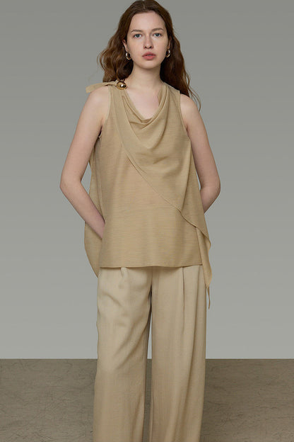 Unspoken gilet dal design di nicchia
