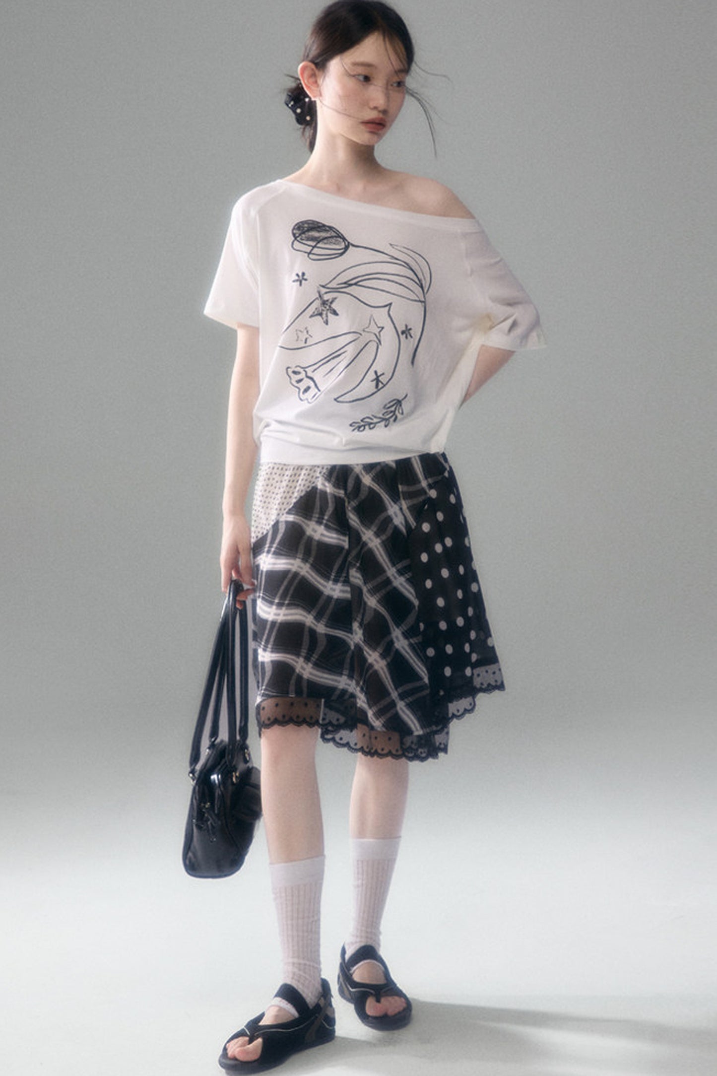 Bird And Tulip Print One-Shoulder Tencel T-Shirt