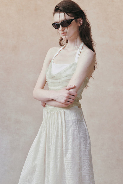Doppellagiges trägerloses Drapé-Top mit Neckholder und Spitzen-Jacquard